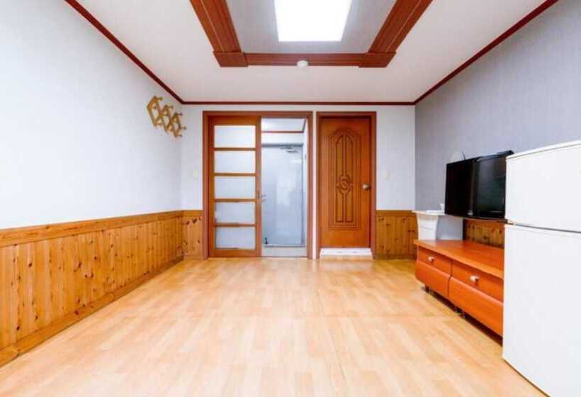 Daebudo Bada Solhyangi Pension