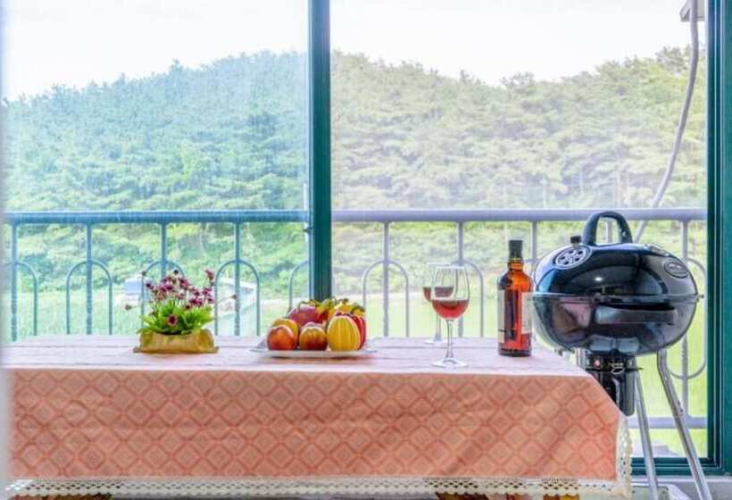 Daebudo Bada Solhyangi Pension