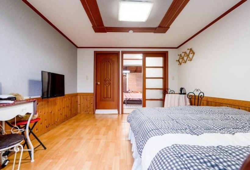 Daebudo Bada Solhyangi Pension