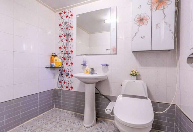 Daebudo Hyangginaneun Pension