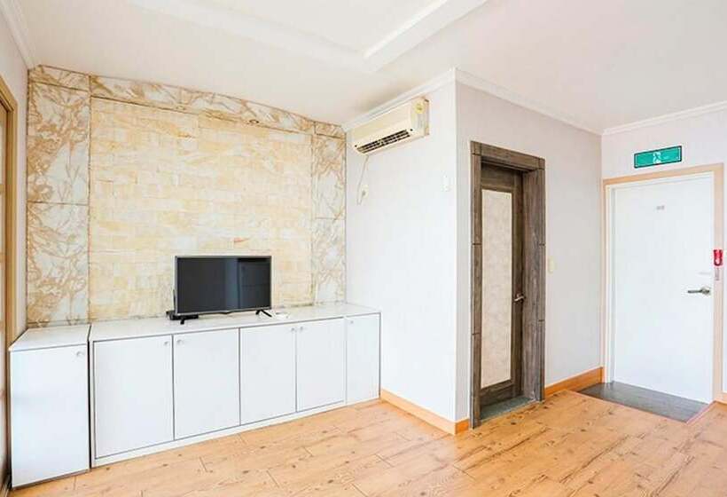 Daebudo Wooseong Resort Pension