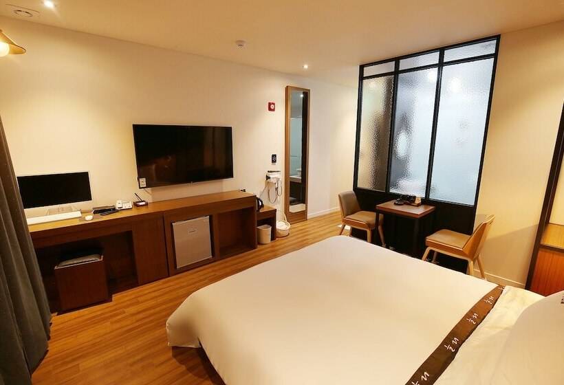 Daejeon Sintanjin Naru Motel
