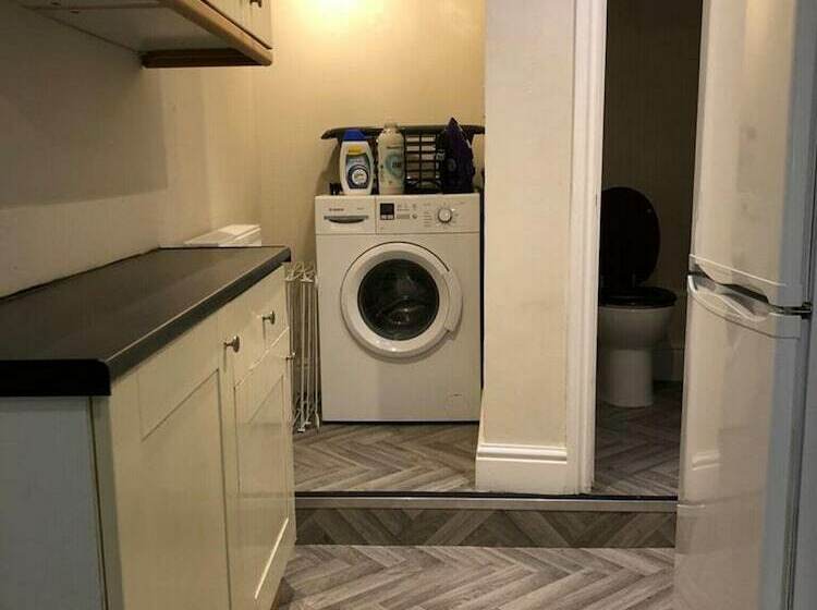 Delightful Period Cottage In The Heart Of Brixham