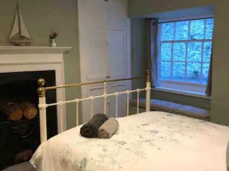 Delightful Period Cottage In The Heart Of Brixham