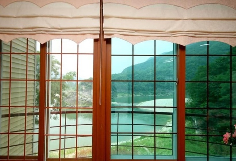 Пансион Youngwol Dongkang Village Caravan