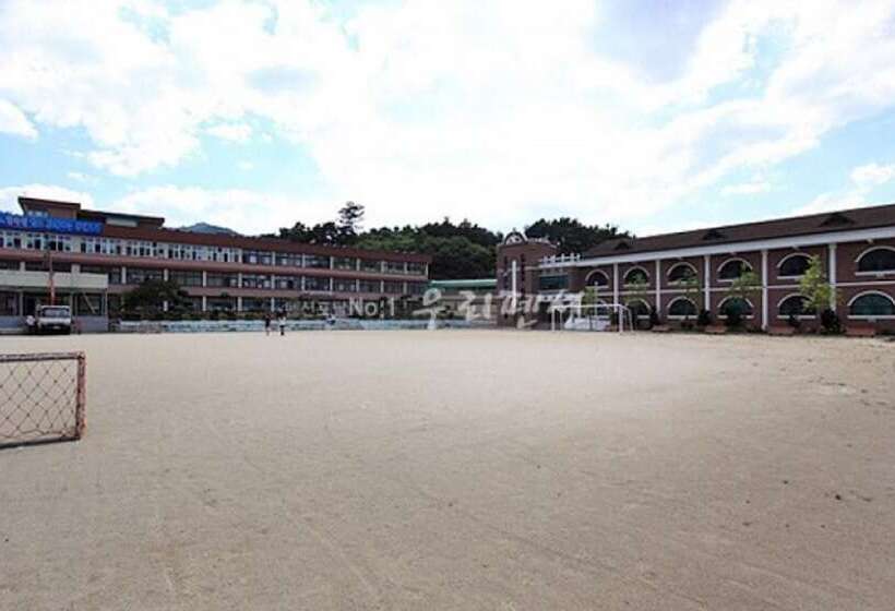 Donghae Suwonji Pension