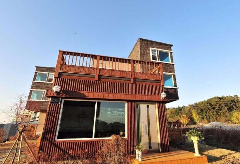 Gangneung Gyeongpo Holiday Pension