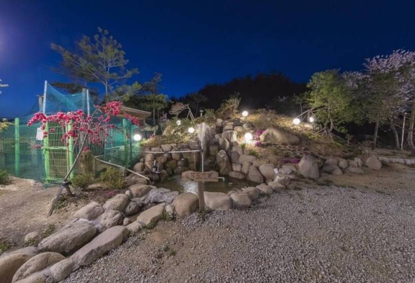 Gangneung Solbit Pension