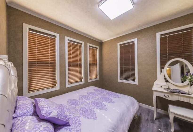 Gangneung Solbit Pension