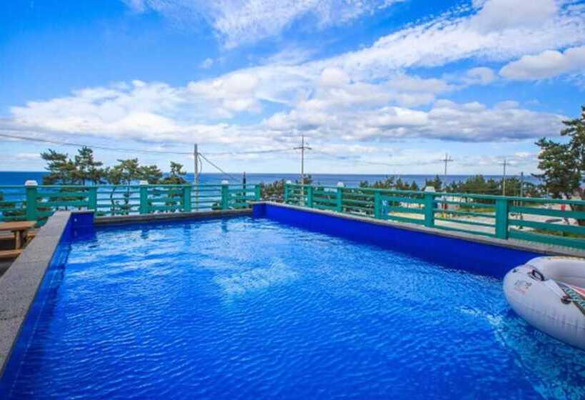 Gangneung Staybada Pension