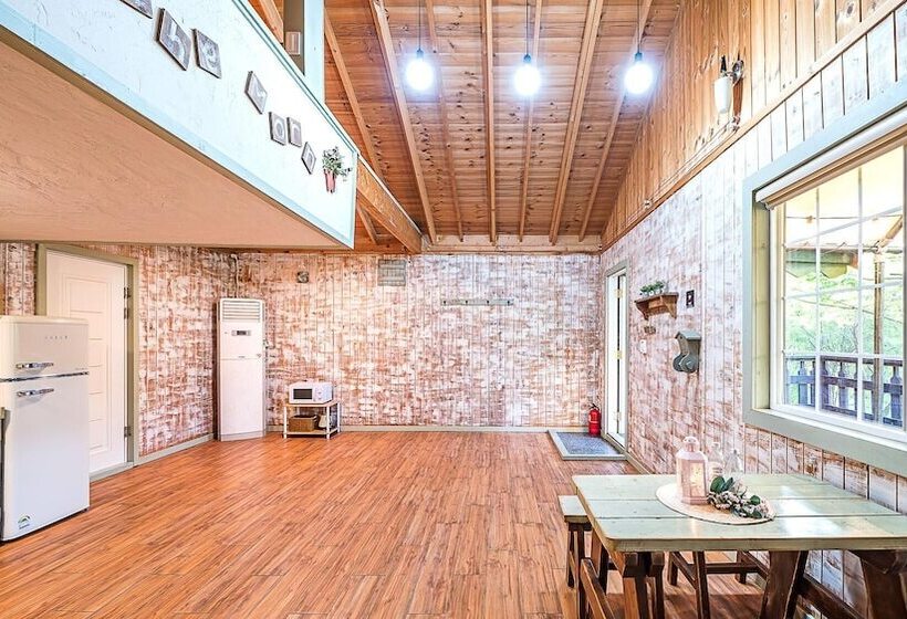 Gapyeong Atthemorn Dokchae Pension