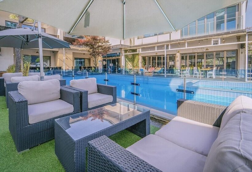 بنسيون Gapyeong Jh Poolvilla & Glamping
