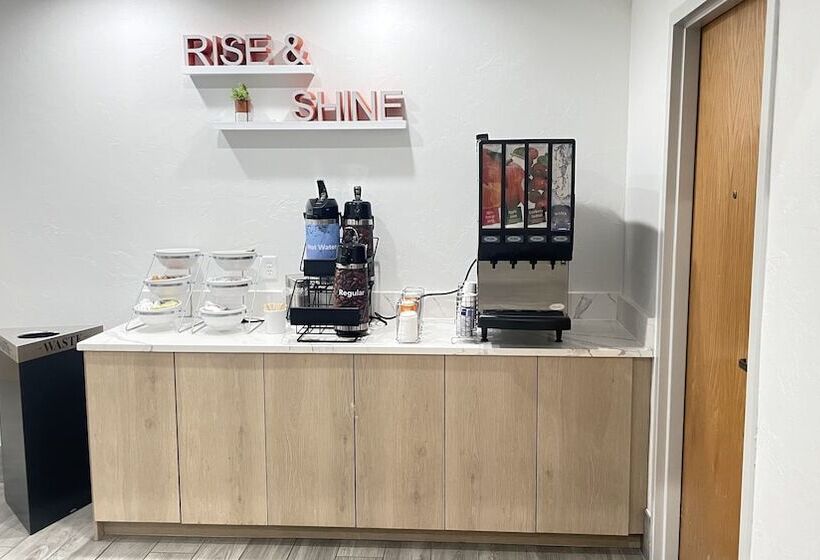 فندق Comfort Inn & Suites