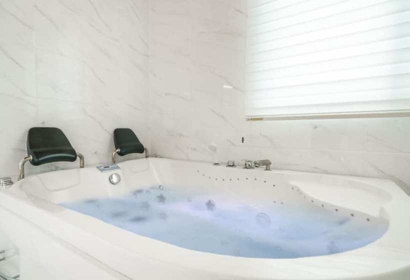 Gyeongju Nunkoip Pension