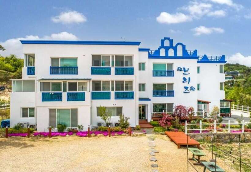 Gyeongju Nunkoip Pension