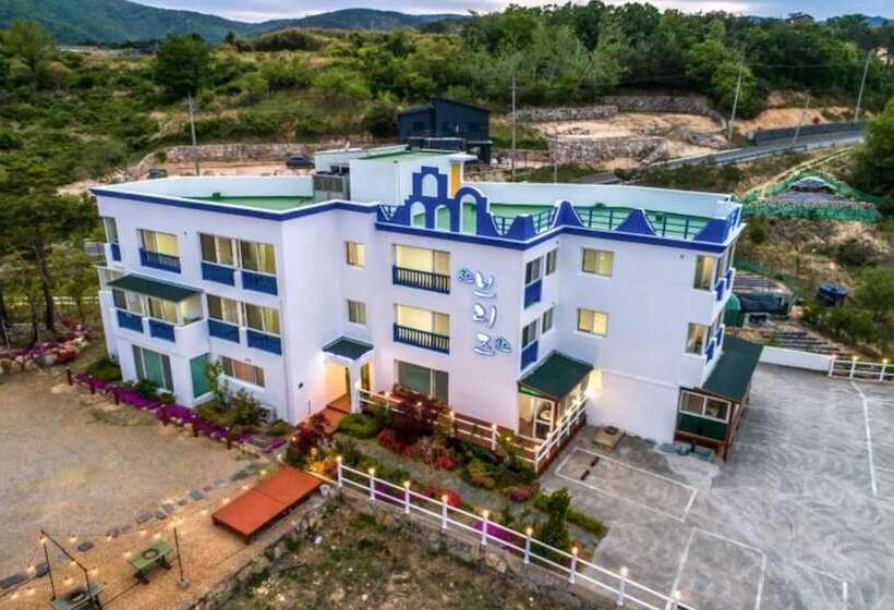 Gyeongju Nunkoip Pension