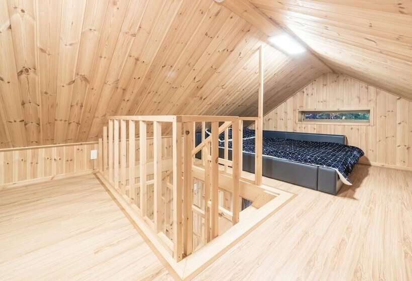 Gyeongju Byeolgwadaliyagi Pension