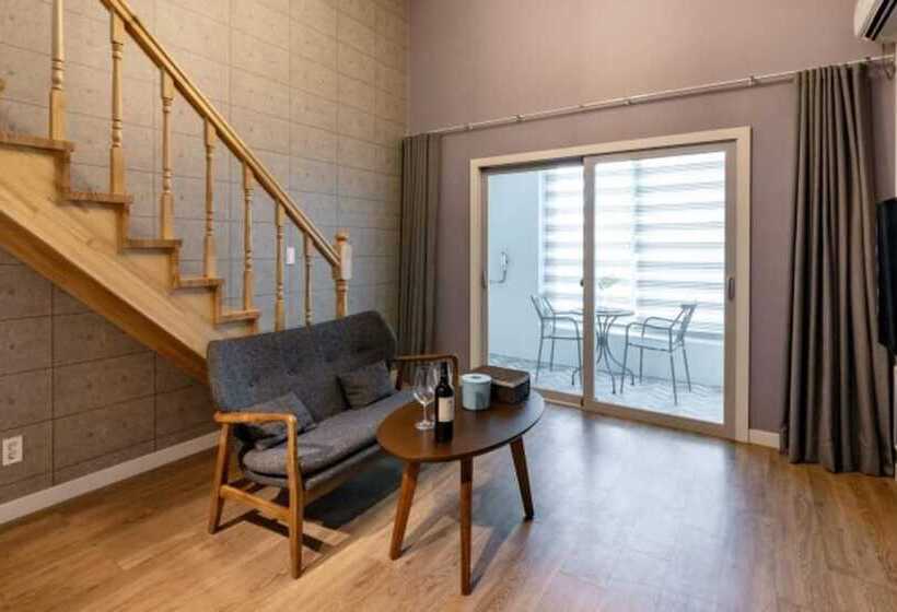 Gyeongju Cheongdam Pool Villa Pension