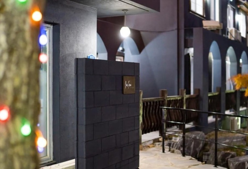 Gyeongju Dear Forma Pension