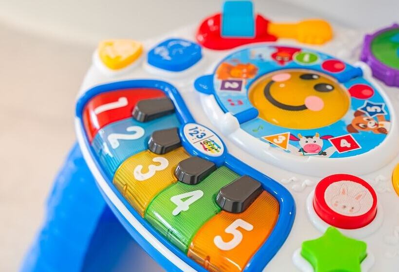 Gyeongju Jullietapoolvilla&kidspension