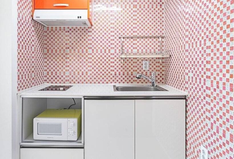 Gyeongju Jullietapoolvilla&kidspension