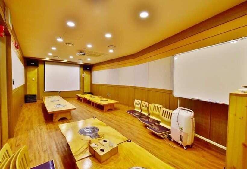 Gyeryongsan Donghaksa Toranga Pension