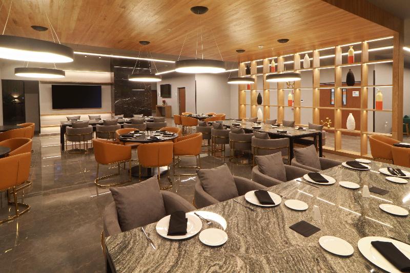 Holiday Inn Hotel And Suites Mexico Felipe Angeles Airport By Ihg