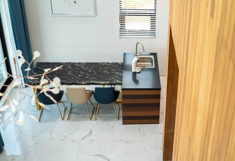 Отель Blue Mango Pool Villa & Resort