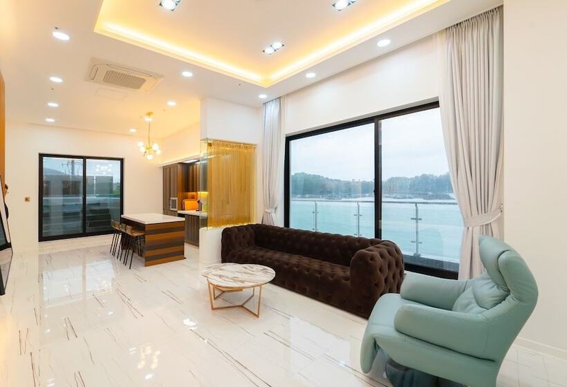 Отель Blue Mango Pool Villa & Resort