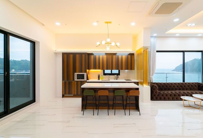 Отель Blue Mango Pool Villa & Resort