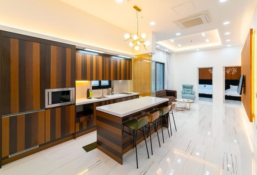 Отель Blue Mango Pool Villa & Resort