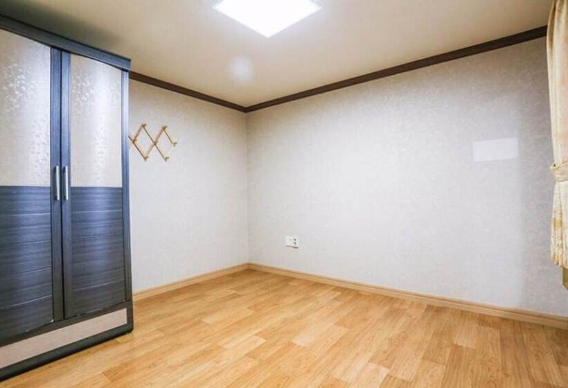 Отель Boeun Songnisan Sujeong Pension