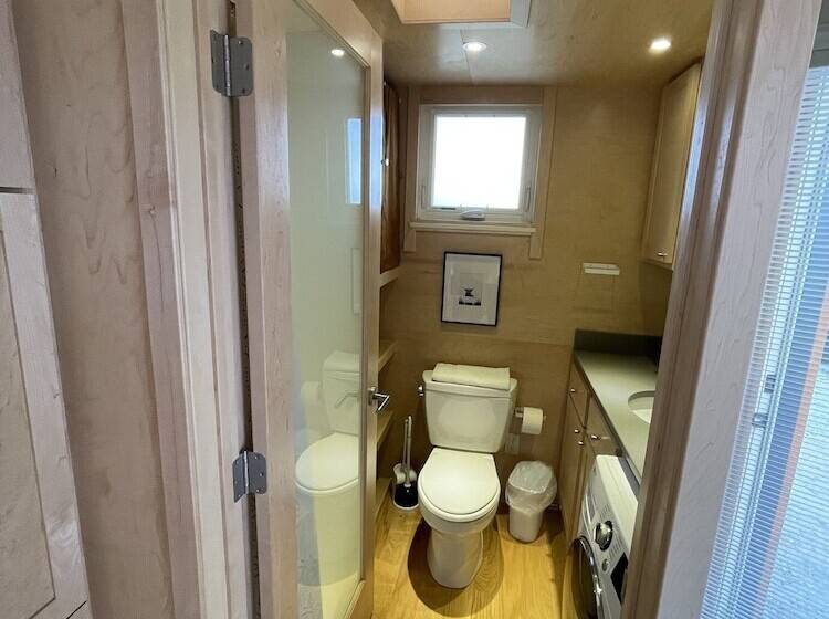 فندق Bv Overlook Camp & Lodging