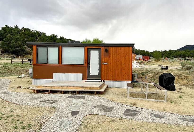 فندق Bv Overlook Camp & Lodging