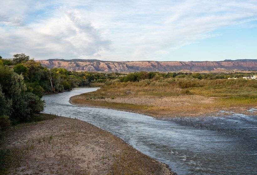 Отель Camp Eddy