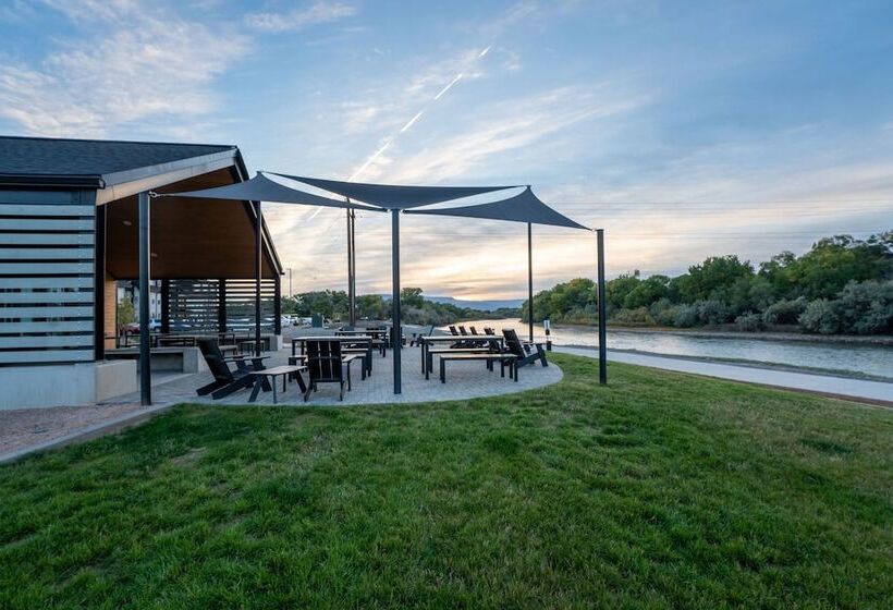 בית מלון כפרי Camp Eddy