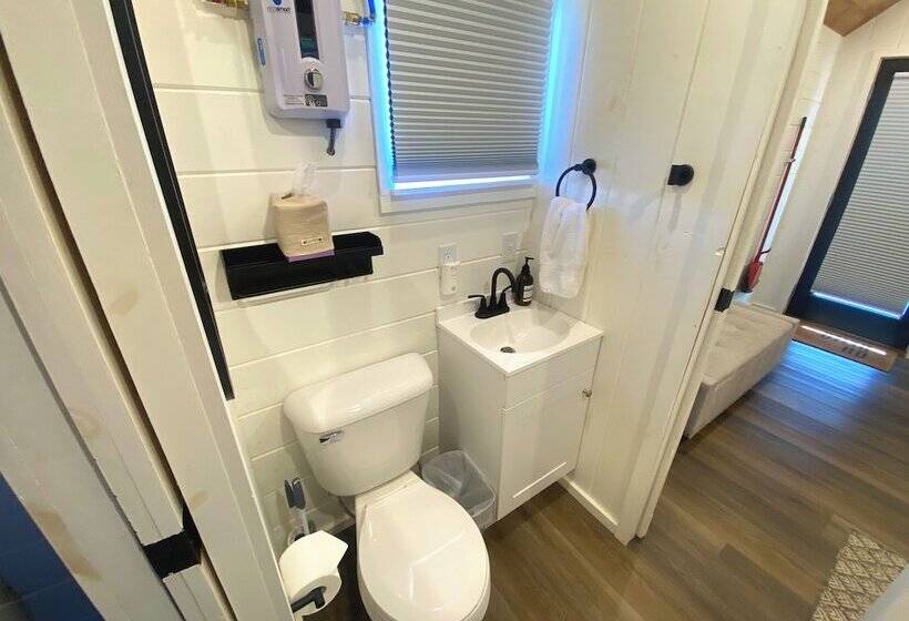 בית מלון כפרי Camp Eddy