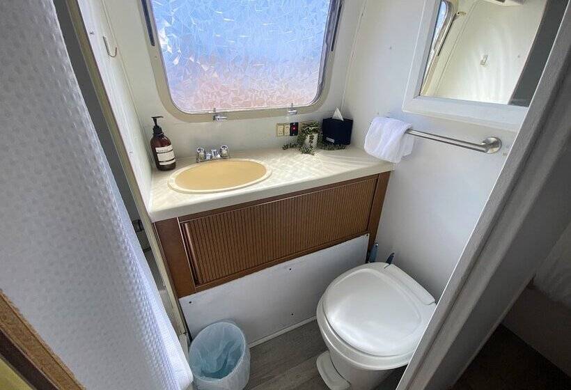 בית מלון כפרי Camp Eddy