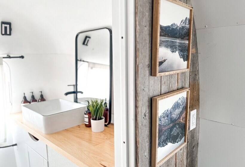 בית מלון כפרי Camp Eddy