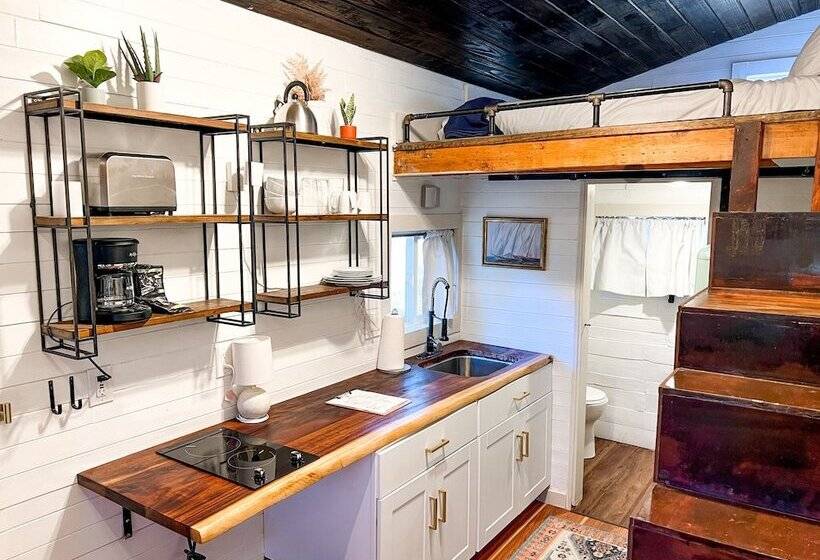 فندق Cedar Creek Lodging & Rv Park