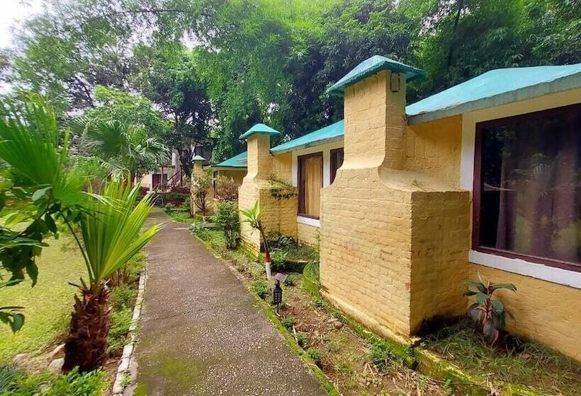 فندق Corbett Tiger Tejomaya Resort