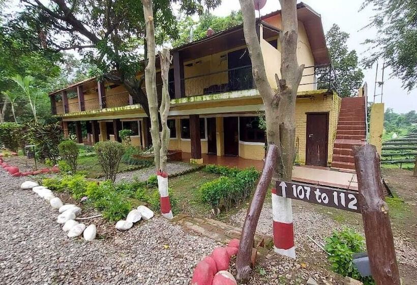 فندق Corbett Tiger Tejomaya Resort