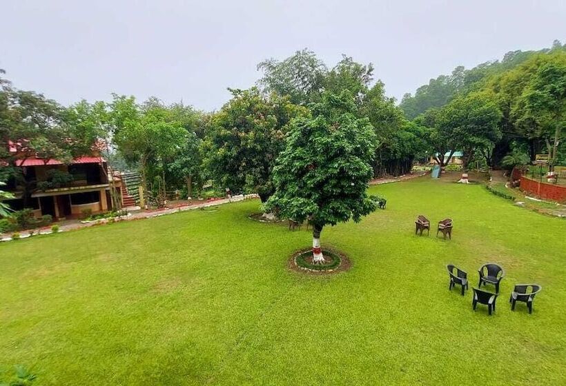 فندق Corbett Tiger Tejomaya Resort