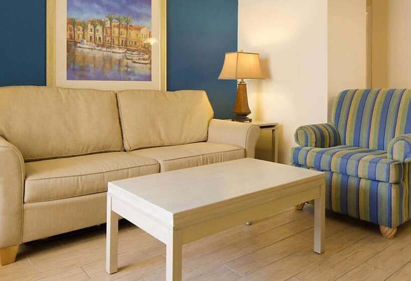 فندق Dolphin Beach Club