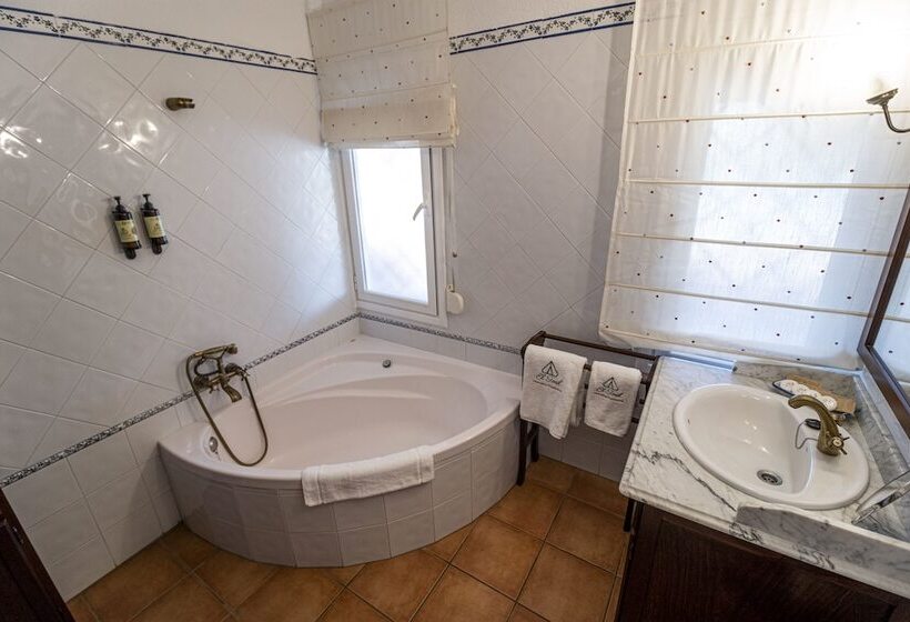 فندق El Toril Glamping Experience