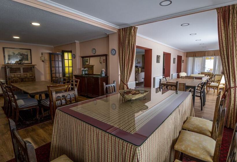 فندق El Toril Glamping Experience