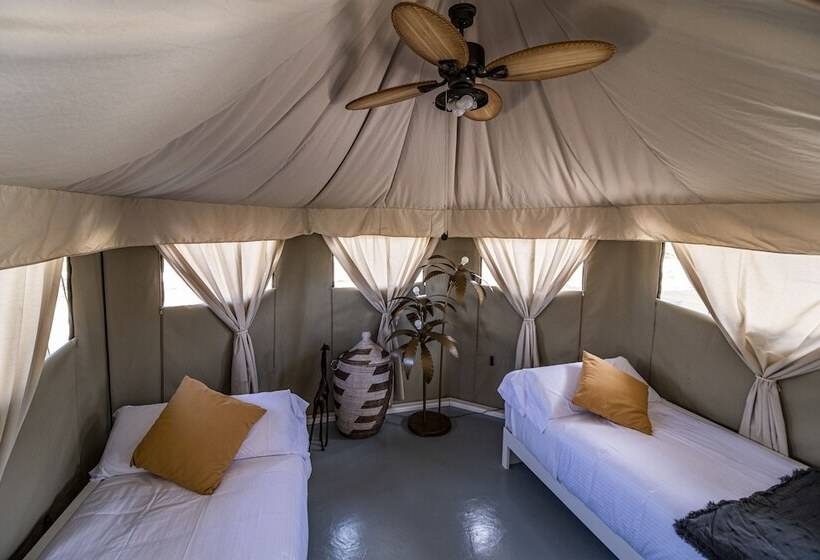فندق El Toril Glamping Experience