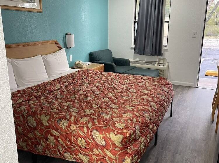 ホテル Executive Inn Of Purcell