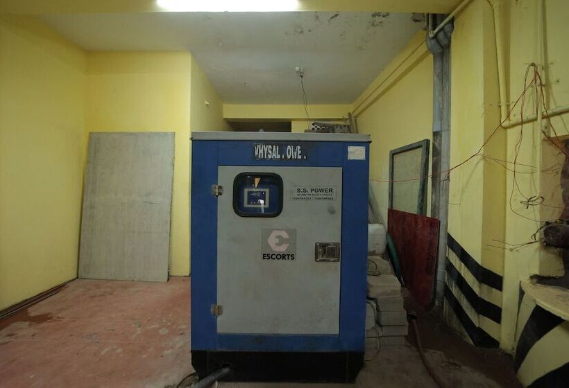 Отель French Breeze Residency