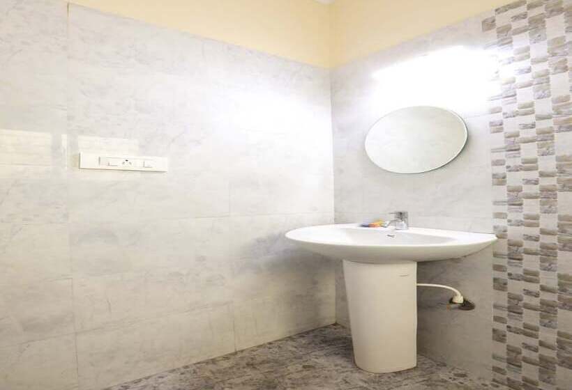 فندق Green Orchid Resort